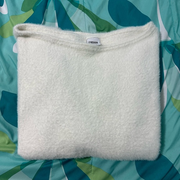Gymshark Whitney Oversized Eyelash Knit Sweater in Skylight White, size Small - Picture 3 of 5